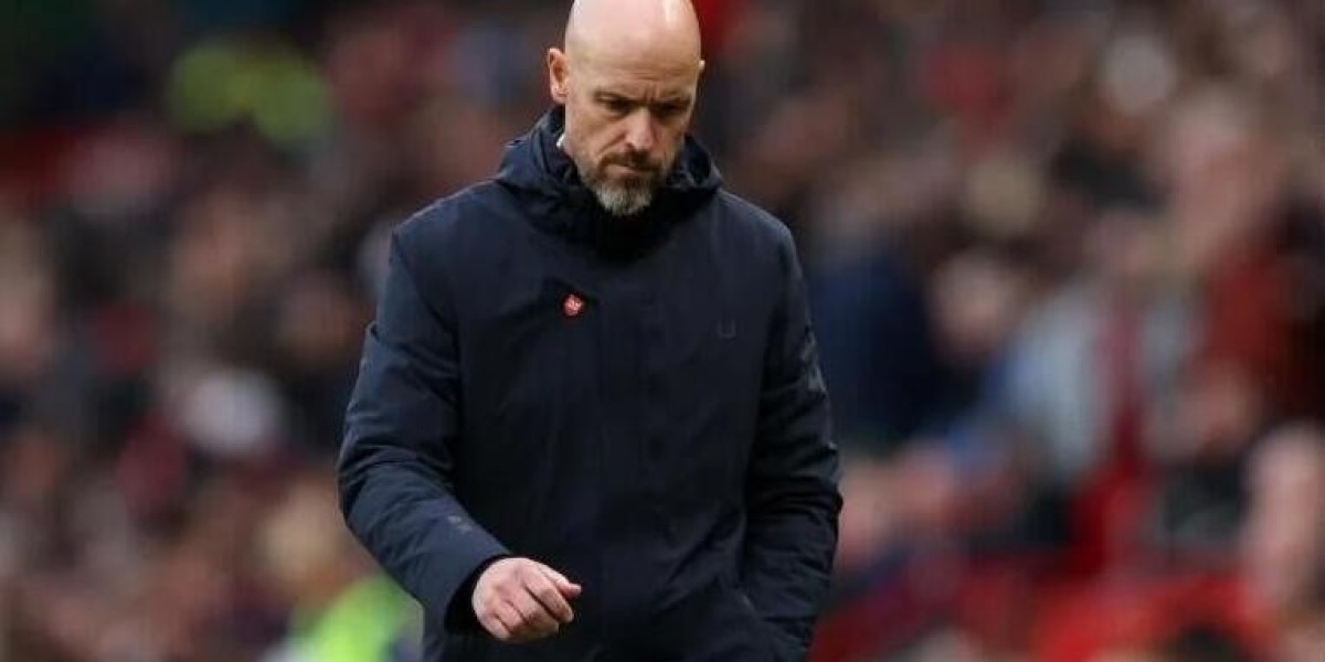 Presset øker på Erik ten Hag når Tottenham lett børster Manchester United til side på Old Trafford